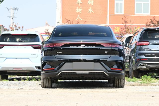 715KM长续航，比亚迪热销大轿车，车价不贵养车便宜，带你看汉EV