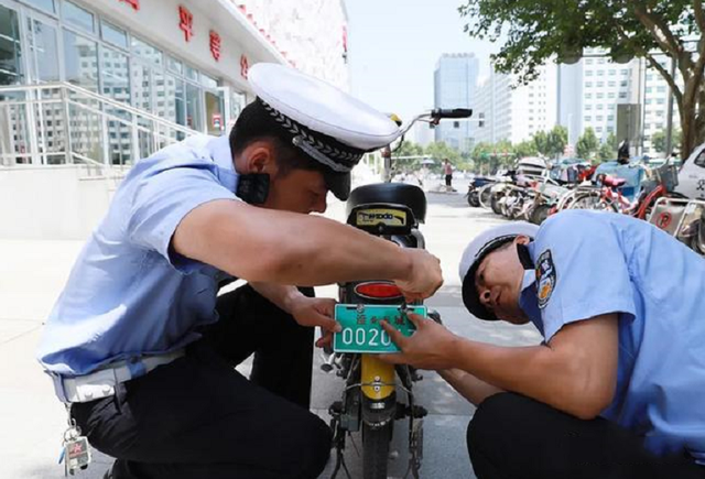 2022年，电动车、三轮车、四轮车上路满足3个条件，就能合法上路