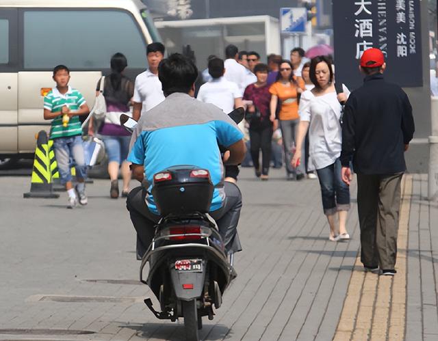 提醒车主注意！以后骑这3种电动车，驾照、牌照、保险将缺一不可