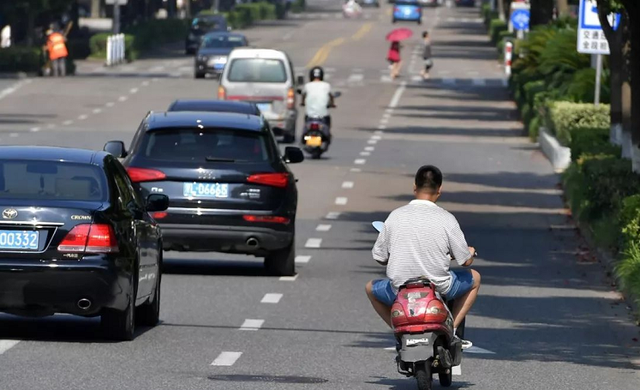 提醒车主注意！以后骑这3种电动车，驾照、牌照、保险将缺一不可