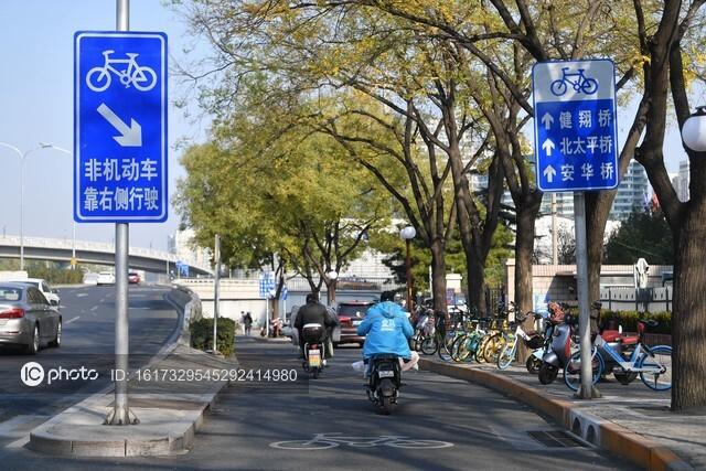 车主注意！骑电动自行车不要驾照，上路做到5点，不怕查车