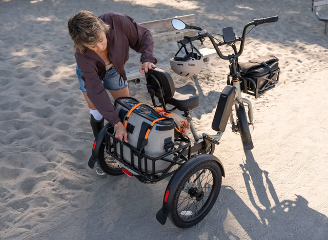 rad power bike 推出三轮电动自行车 radtrike,专为两轮困难户设计!