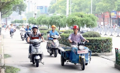 能继续上路，不用罚款！多地对电动车实施这2项管理，车主都说好