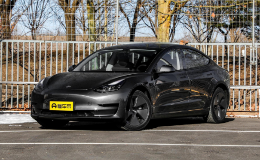 特斯拉再次暴击燃油车！达到历史最低价，Model 3起步价仅22.9万