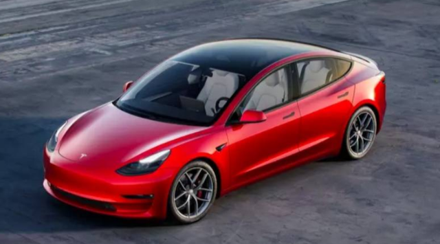 特斯拉再次暴击燃油车！达到历史最低价，Model 3起步价仅22.9万