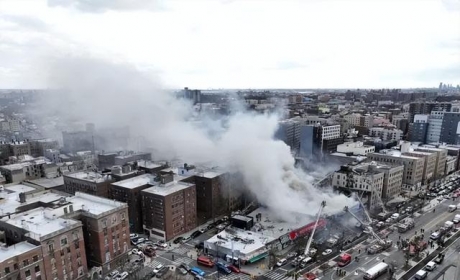 疑锂电池爆炸引起发超市大火，包括5名消防员在内7人受伤