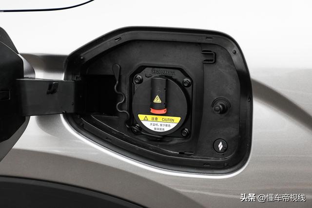 新车｜最高降2万元/15.99万元起，6/7座中型SUV，吉利睿蓝9调价